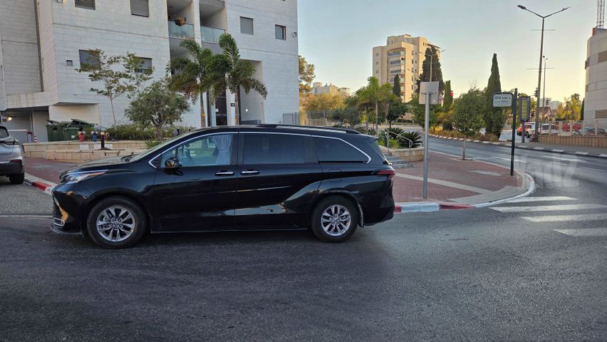 מודעת רכב טויוטה סיינה