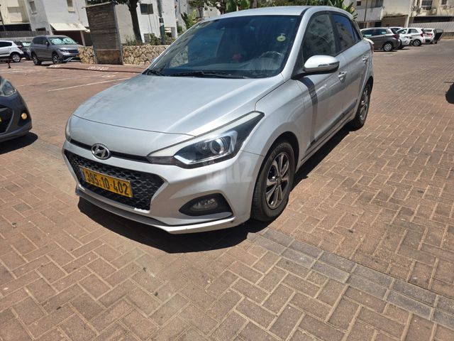 יונדאי i20