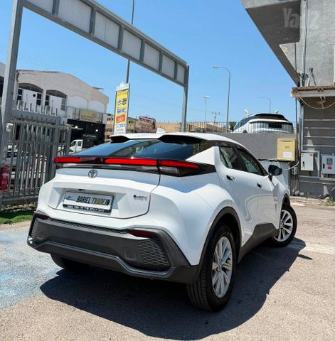טויוטה C-HR