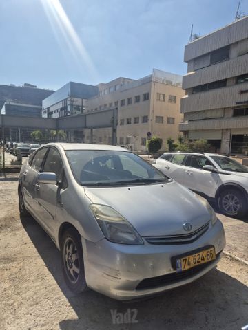 מודעת רכב טויוטה פריוס