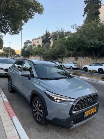 טויוטה קורולה קרוס