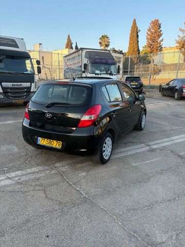יונדאי i20