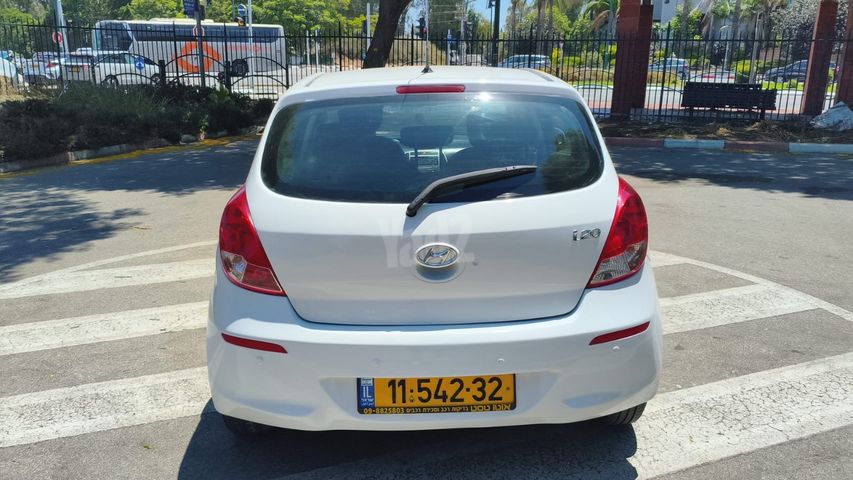 יונדאי i20