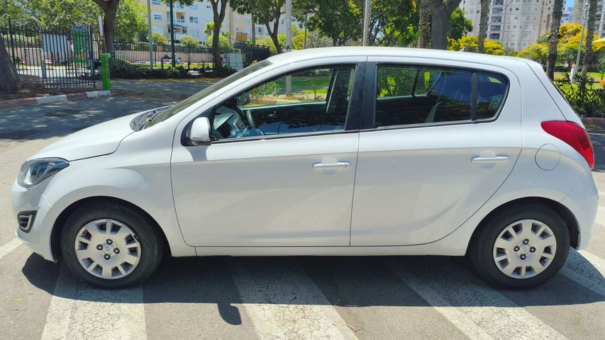 יונדאי i20