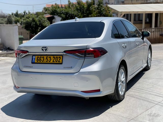 טויוטה קורולה