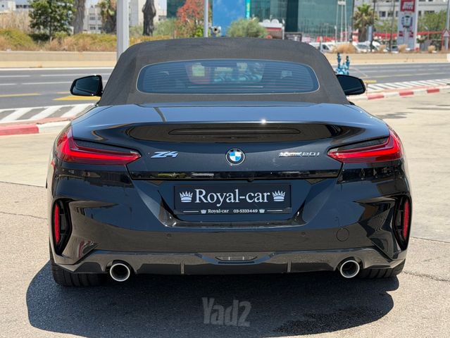 ב מ וו Z4