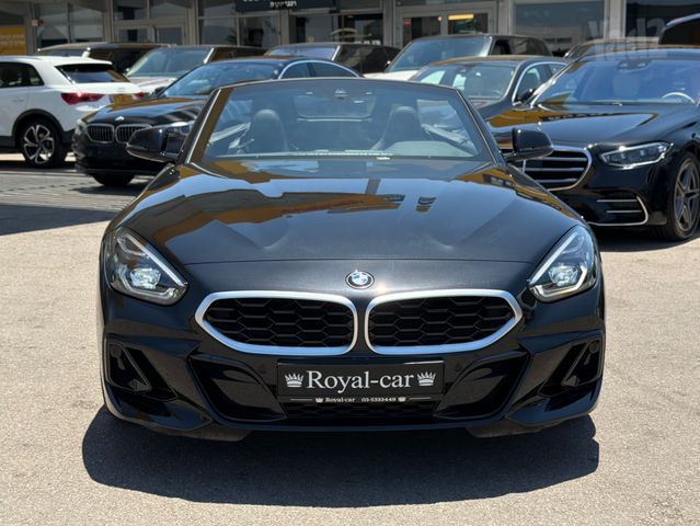 ב מ וו Z4