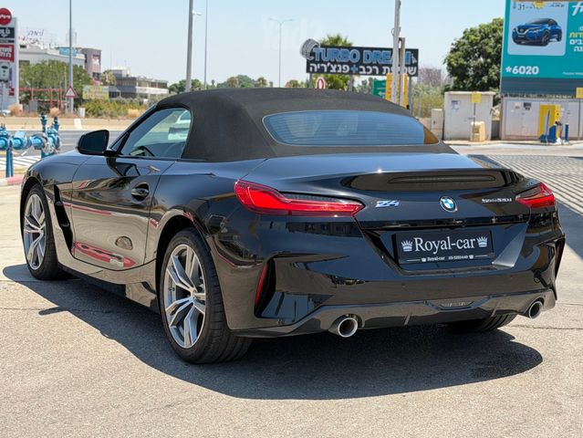 ב מ וו Z4