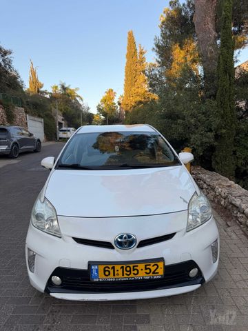 טויוטה פריוס