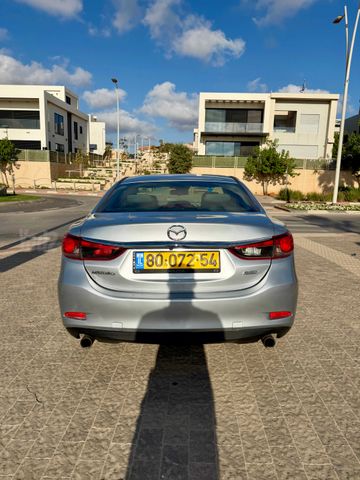 מאזדה 6