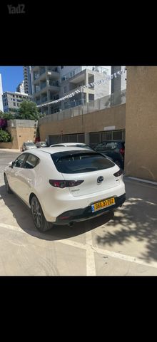 מאזדה 3