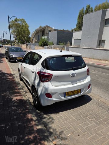 יונדאי i10