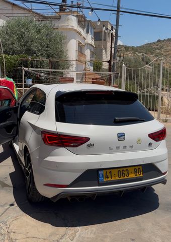 סיאט לאון