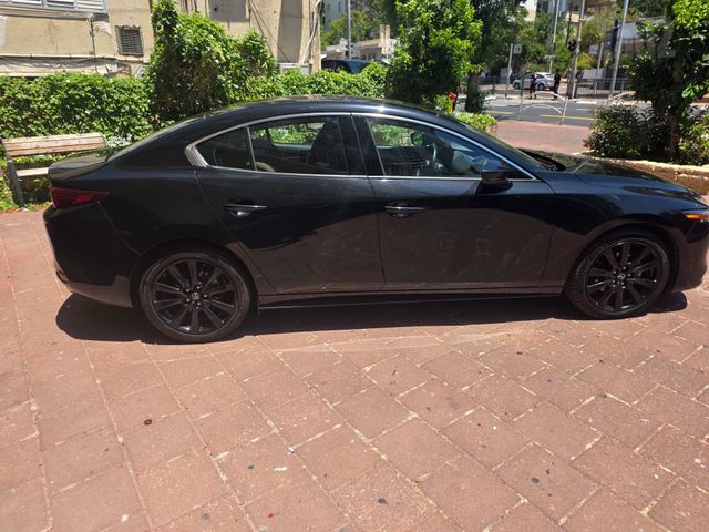מאזדה 3