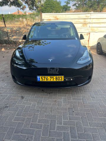 מודעת רכב טסלה מודל Y
