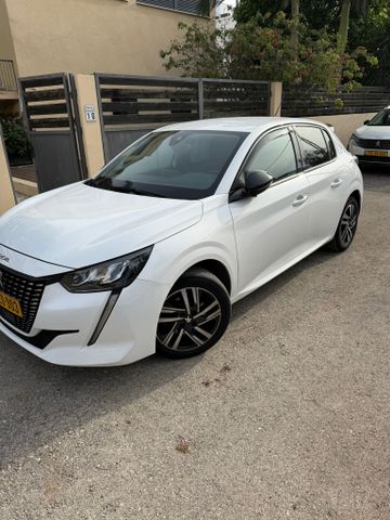פיג'ו 208