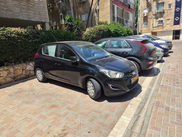 מודעת רכב יונדאי i20