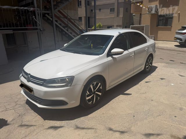 מודעת רכב פולקסווגן ג'טה