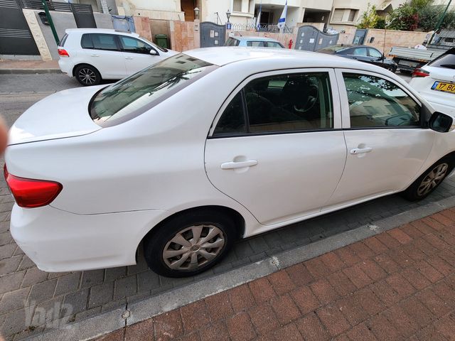 טויוטה קורולה