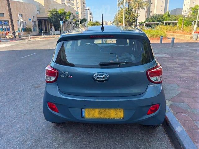 יונדאי i10