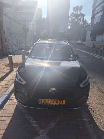 מודעת רכב אם ג'י ZS