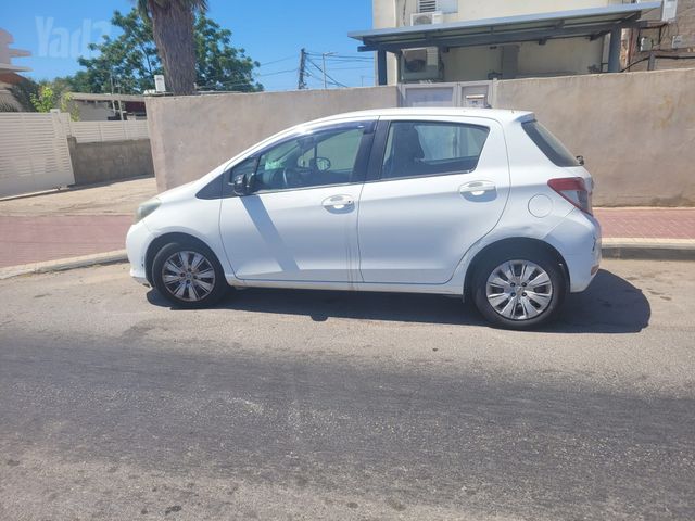 טויוטה יאריס