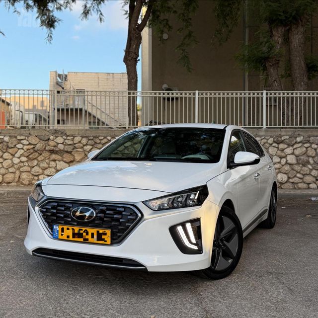 יונדאי איוניק