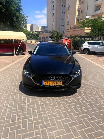 מאזדה 3