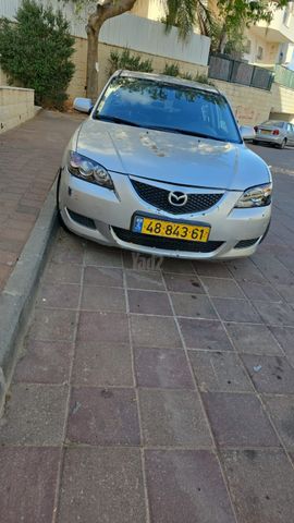 מודעת רכב מאזדה 3