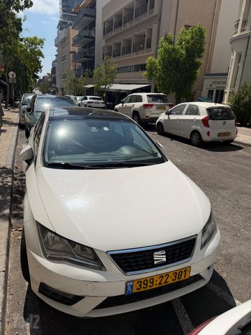 מודעת רכב סיאט לאון