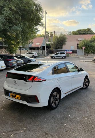 יונדאי איוניק