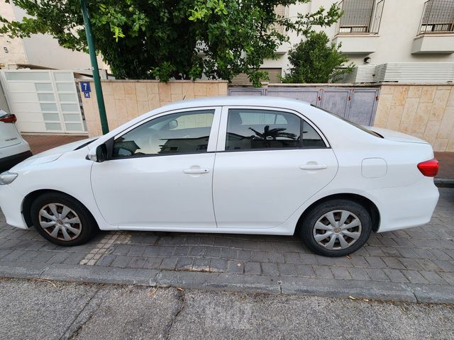 טויוטה קורולה