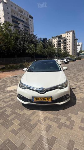 טויוטה אוריס