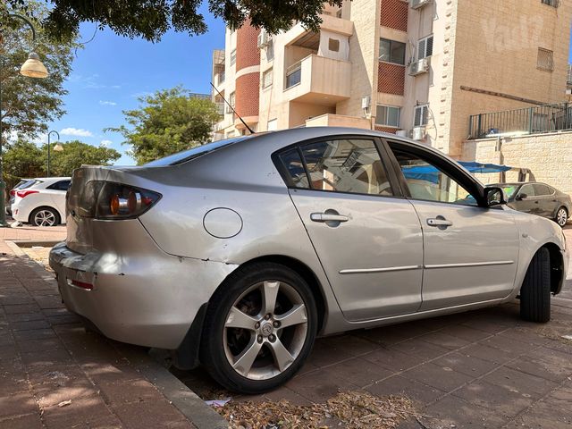 מאזדה 3
