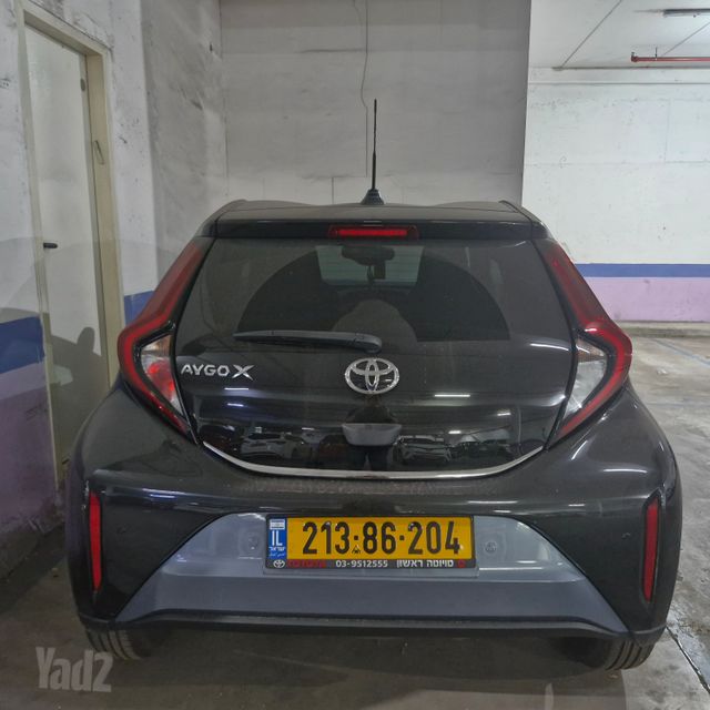 טויוטה אייגו X