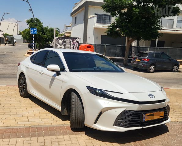 טויוטה קאמרי