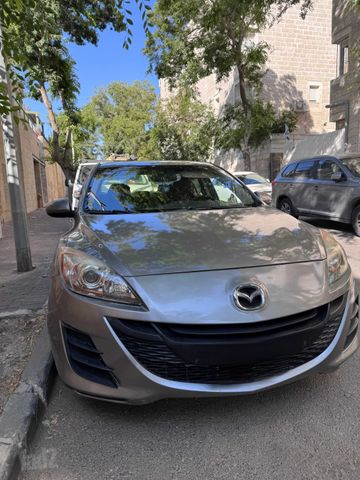 מודעת רכב מאזדה 3