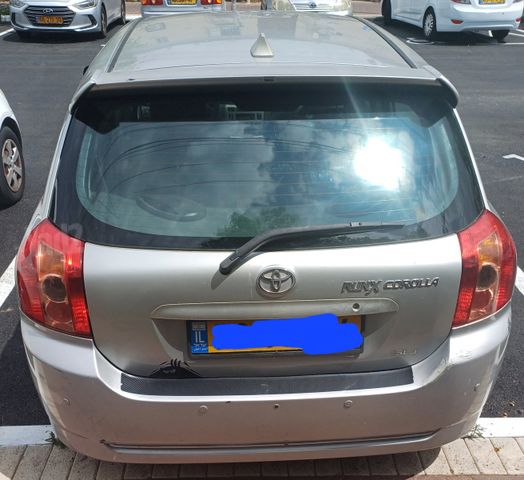 טויוטה קורולה