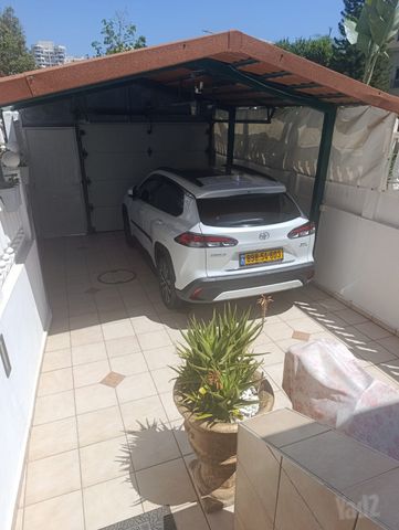 טויוטה קורולה קרוס