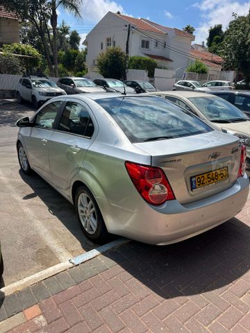 שברולט סוניק