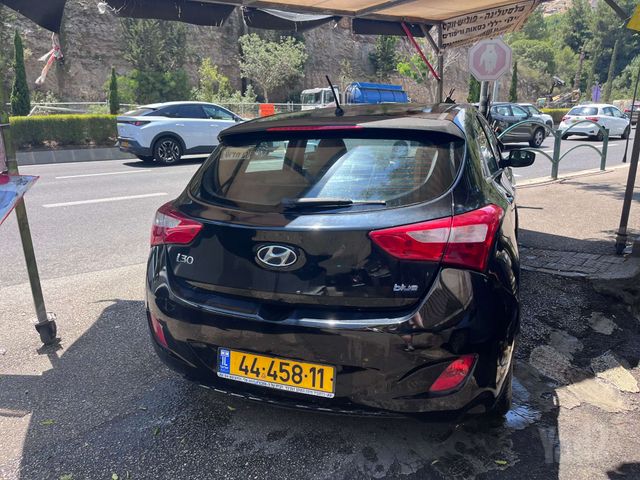 יונדאי i30