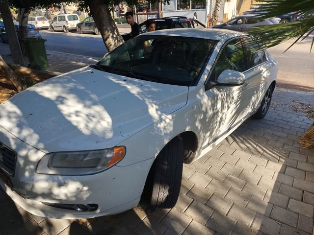 וולוו S80