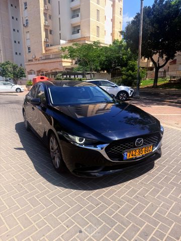 מאזדה 3