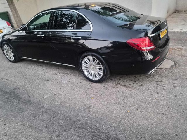 מודעת רכב מרצדס-בנץ E-class