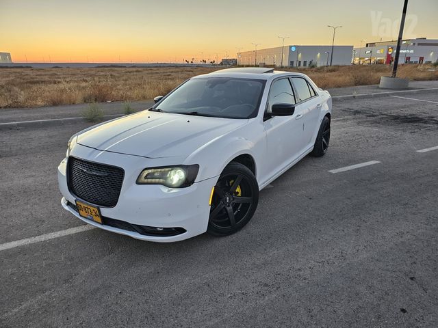 קרייזלר 300