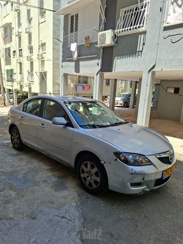 מודעת רכב מאזדה 3