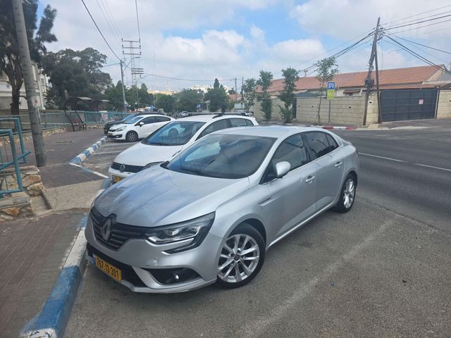 רנו מגאן