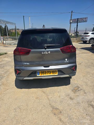 קיה נירו פלוס