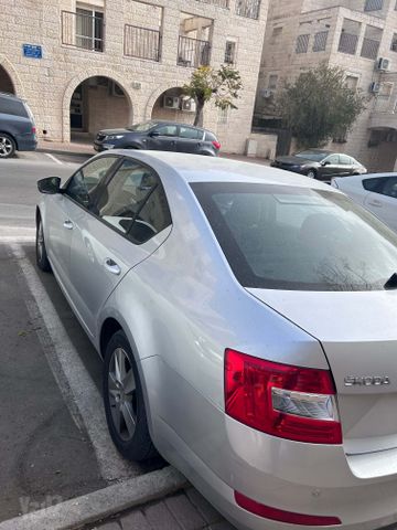 סקודה אוקטביה