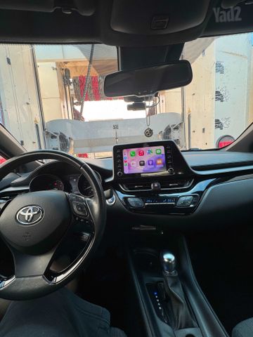 מודעת רכב טויוטה C-HR